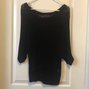 Black Netted Three-Quarter Sleeve